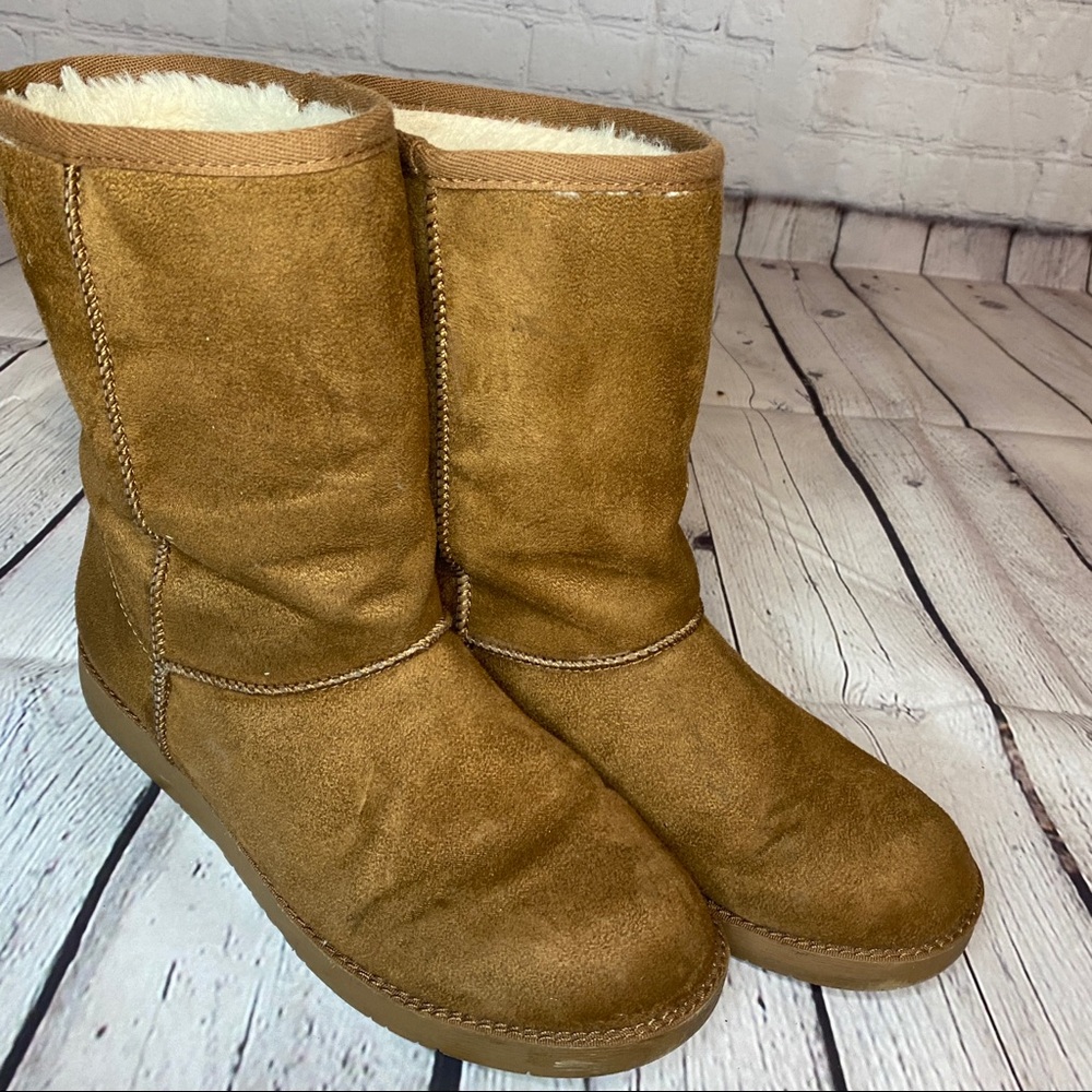 Ugg style brown boots